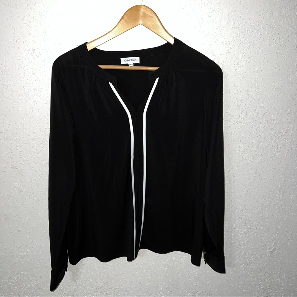 Calvin Klein BNWOT Black Long Sleeve White Trim Front Piping Blouse.
